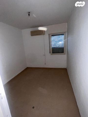 דירה, ז'בוטינסקי, צור שלום, קרית ביאליק