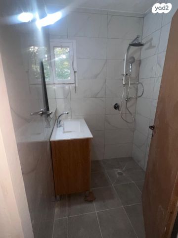 דירה, ז'בוטינסקי, צור שלום, קרית ביאליק