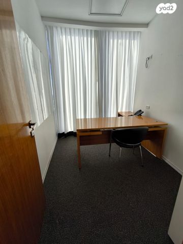 חלל עבודה משותף, כפר סבא