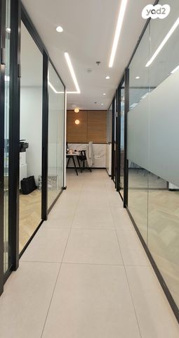 משרדים, הנגר, אזור תעשיה נווה נאמן, הוד השרון