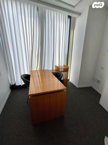 חלל עבודה משותף, כפר סבא