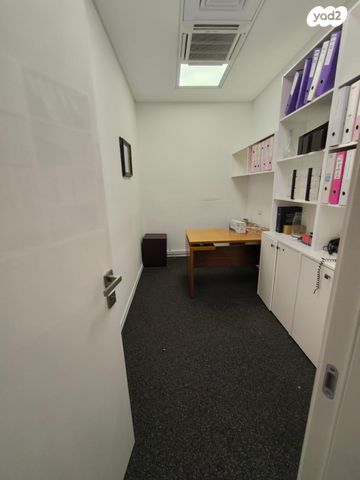 חלל עבודה משותף, כפר סבא