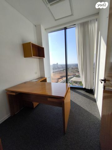 חלל עבודה משותף, כפר סבא