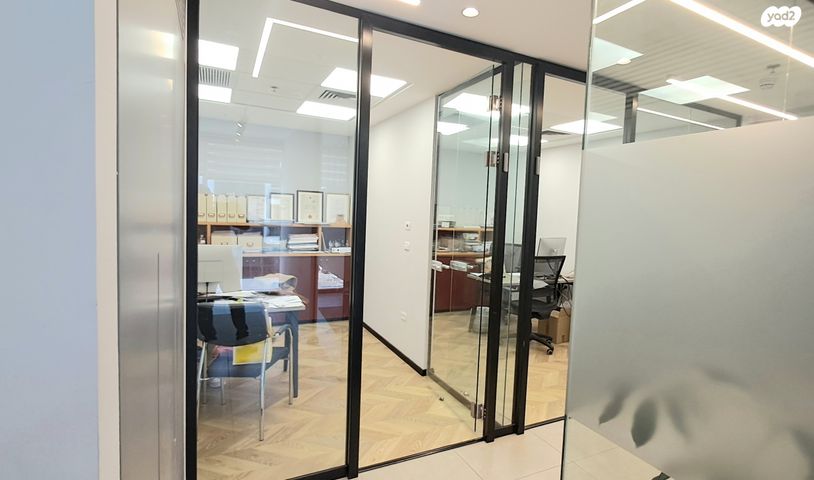 משרדים, הנגר, אזור תעשיה נווה נאמן, הוד השרון