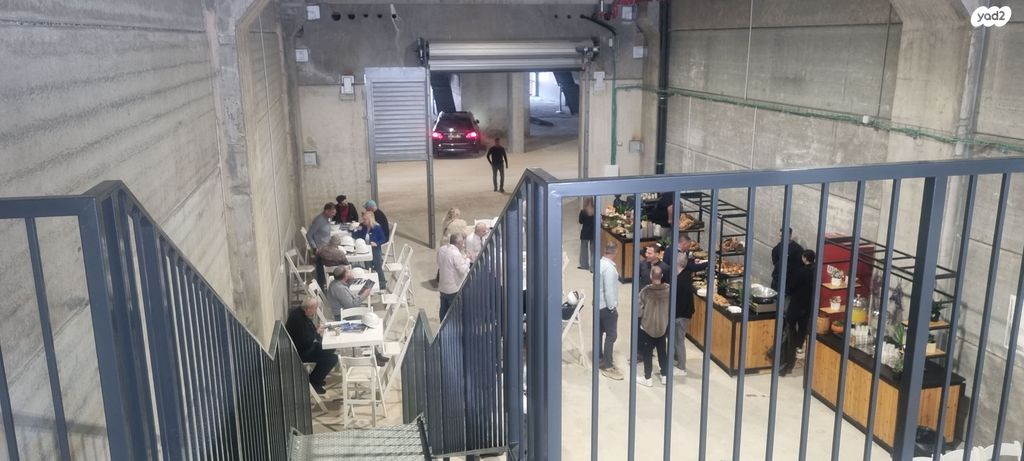 מבני תעשיה, פתח תקווה