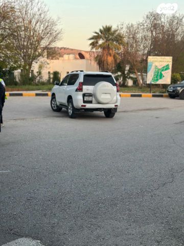 טויוטה לנד קרוזר