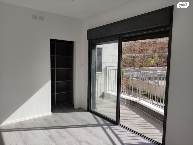 דו משפחתי, ניצנים 19, אלקנה, אלקנה