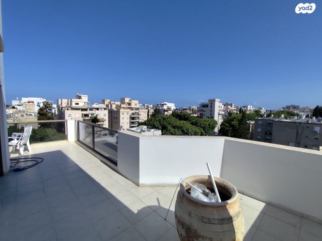 גג/ פנטהאוז, יוסף לוי 15, עיר, מרכז העיר, נהריה