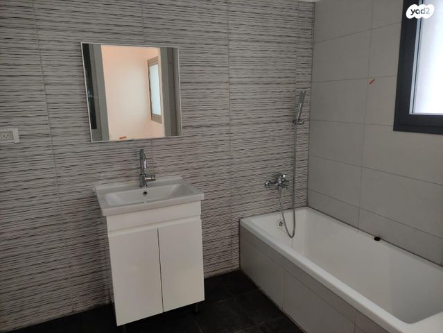 דו משפחתי, ניצנים 19, אלקנה, אלקנה