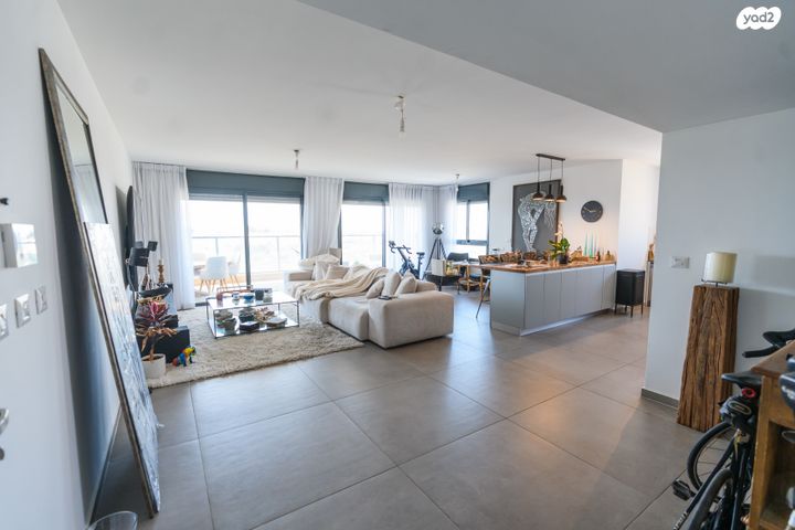 גג/ פנטהאוז, אור ים, אור עקיבא