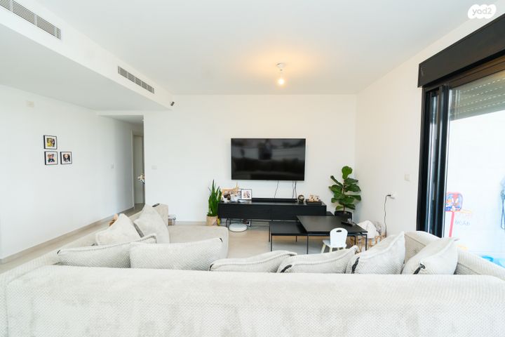 דירה, אור ים, אור עקיבא