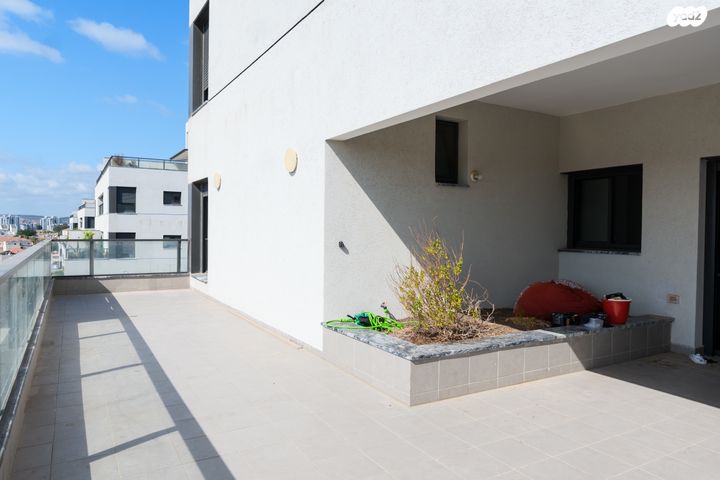 גג/ פנטהאוז, אור ים, אור עקיבא