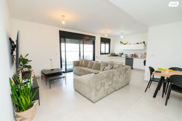 דירה, אור ים, אור עקיבא