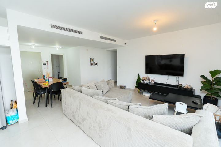 דירה, אור ים, אור עקיבא