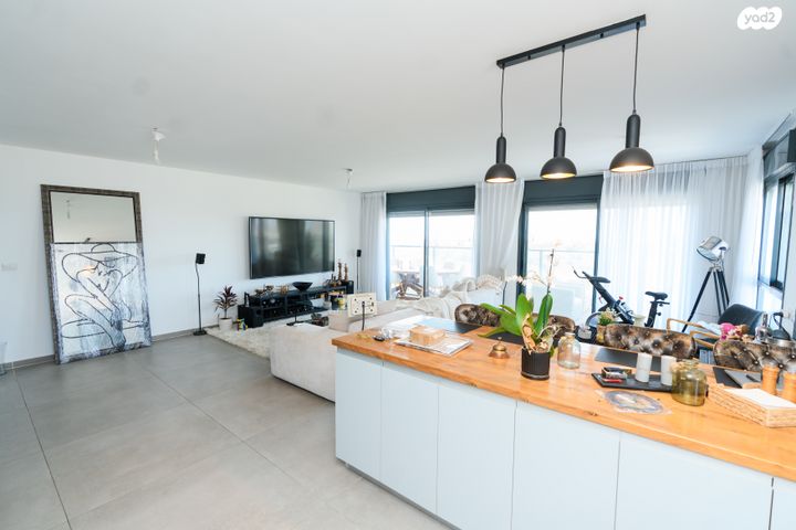 גג/ פנטהאוז, אור ים, אור עקיבא