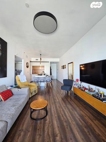 דירה, מונטיפיורי, הרכבת, תל אביב יפו