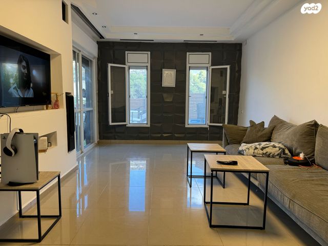 בית פרטי/ קוטג', נורית, מורד ההר, שלומי