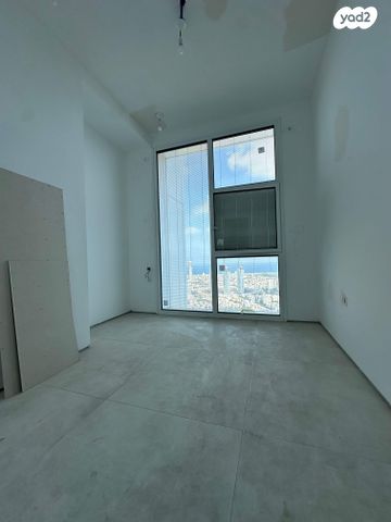 גג/ פנטהאוז, סיטי, גבעתיים