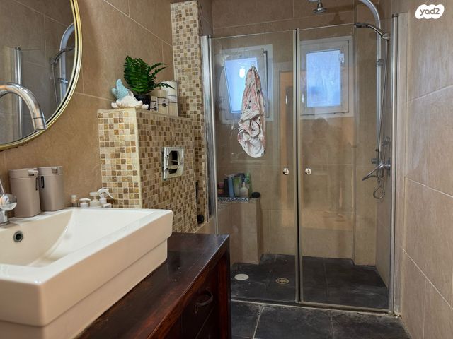 בית פרטי/ קוטג', נורית, מורד ההר, שלומי