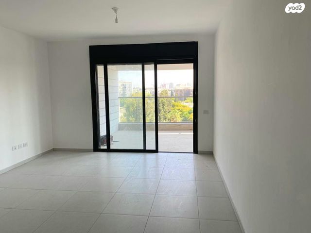 דירה, רועי קליין, קרית קריניצי, רמת גן