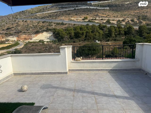 בית פרטי/ קוטג', נורית, מורד ההר, שלומי