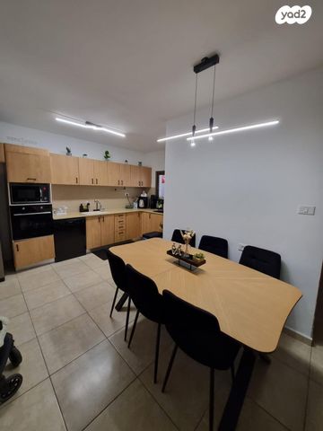 דירה, האלוף אהרון יריב 2, קרית אילון, חולון