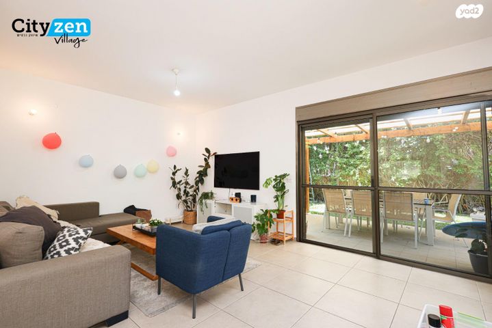 דו משפחתי, אבן יהודה