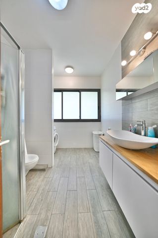 בית פרטי/ קוטג', לאה רבין, בנות חיל, ראשון לציון