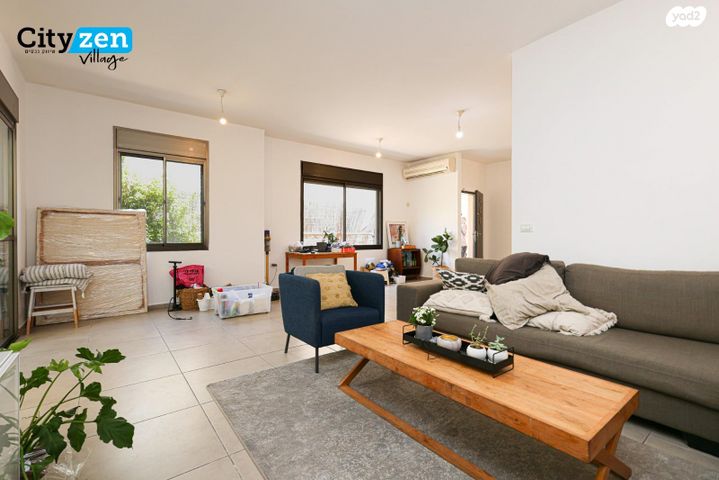 דו משפחתי, אבן יהודה