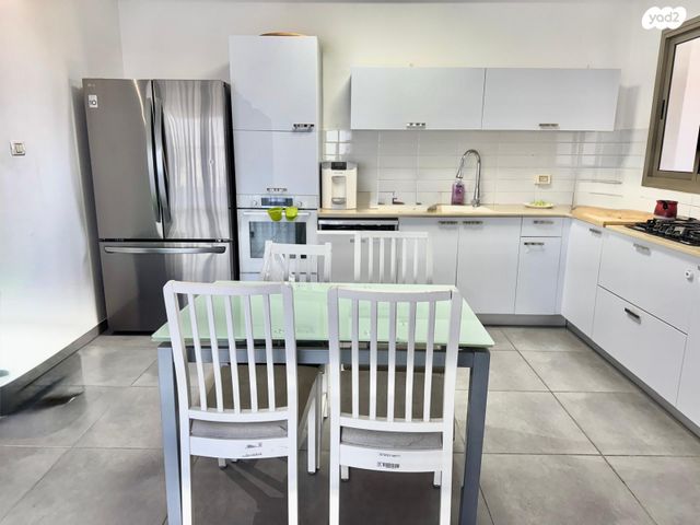 דירה, אבן גבירול, רחובות