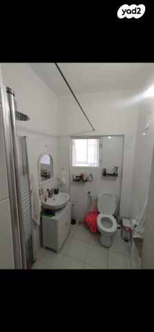 דירה, רש"י, נחלת גנים, רמת גן