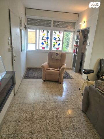 דירה, שדרות כצנלסון 11, מרכז העיר, קרית אתא