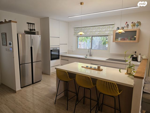 בית פרטי/ קוטג', צפניה, בית ונוף, כפר סבא