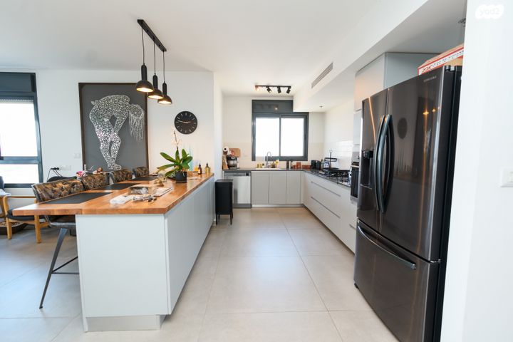 גג/ פנטהאוז, אור ים, אור עקיבא