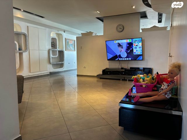 גג/ פנטהאוז, ה' באייר, אשדוד