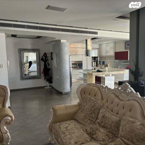 גג/ פנטהאוז, ה' באייר, אשדוד