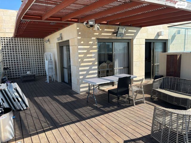 גג/ פנטהאוז, ה' באייר, אשדוד