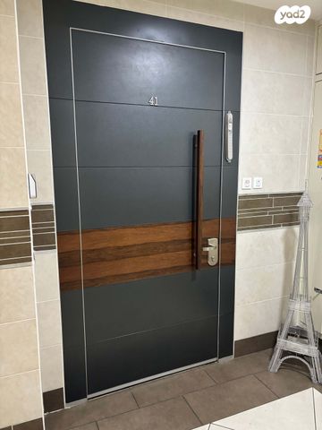 גג/ פנטהאוז, ה' באייר, אשדוד