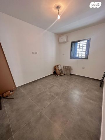 דירה, הנוטרים, אגרובנק, חולון