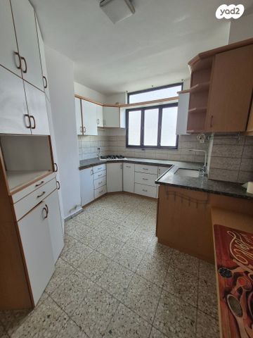 דירה, אריה בן אליעזר, ראשון לציון