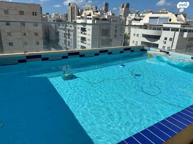 גג/ פנטהאוז, ה' באייר, אשדוד