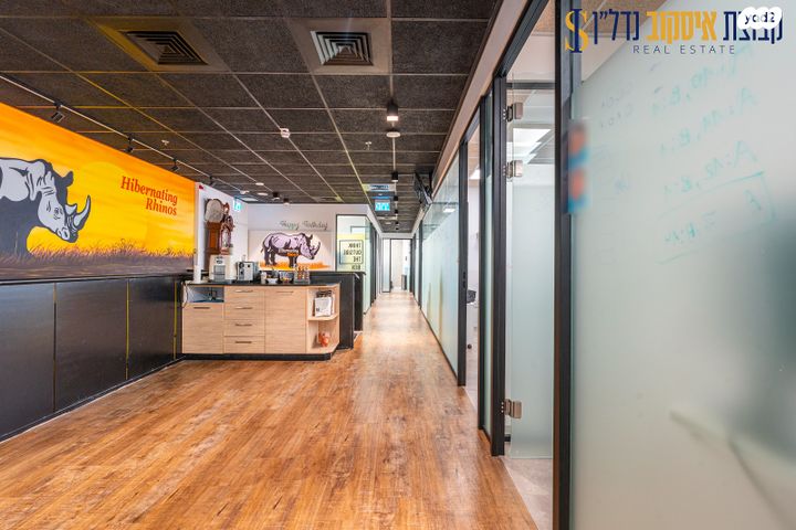 משרדים, אחד העם 9, מרכז העיר, חדרה