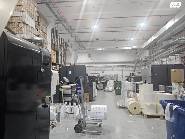 אזור תעשיה מעויין שורק, מרכז עסקים שורק