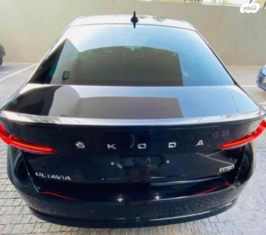 אוקטביה  Dynamic אוט׳ בנזין סדאן 5 דל 1.5 (150 כ״ס)