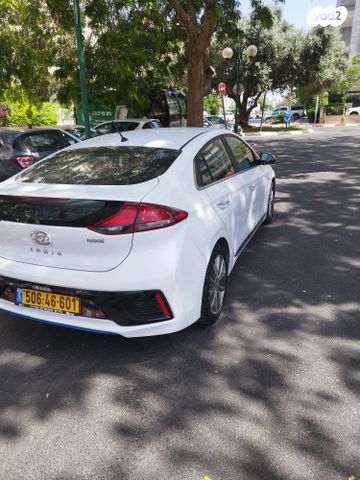 יונדאי איוניק