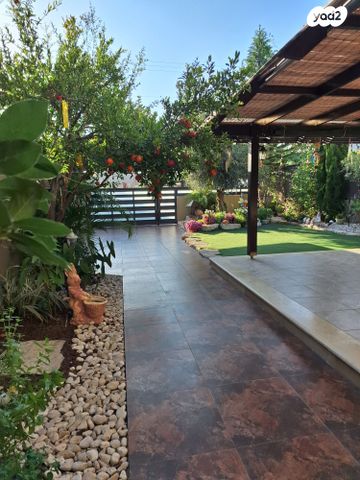 בית פרטי/ קוטג', אחוזה 17, נאות הדרים, גן יבנה