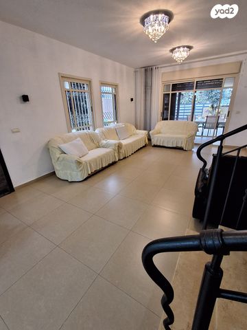 בית פרטי/ קוטג', אחוזה 17, נאות הדרים, גן יבנה