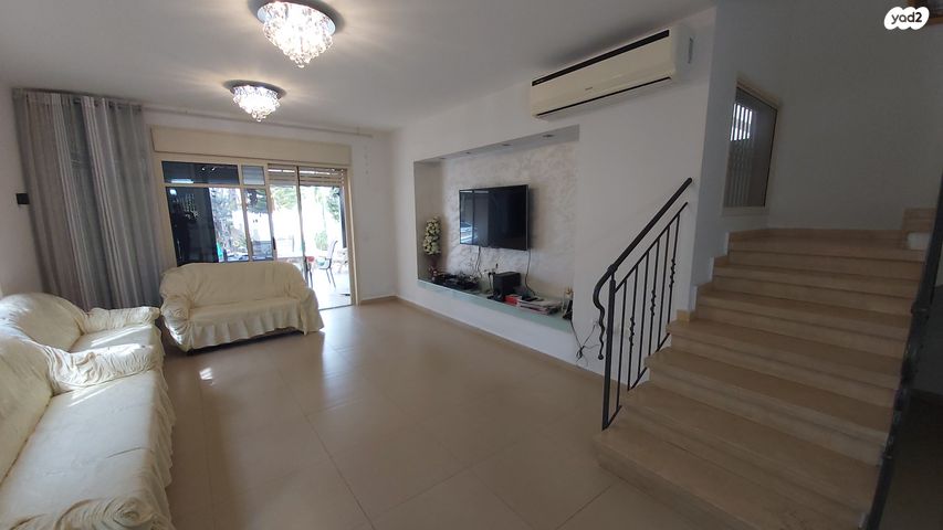 בית פרטי/ קוטג', אחוזה 17, נאות הדרים, גן יבנה