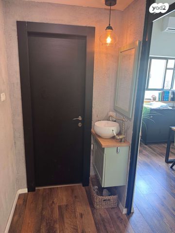 משרדים, שדרות המגינים 64, שער פלמר, תחנת רכבת השמונה, חיפה