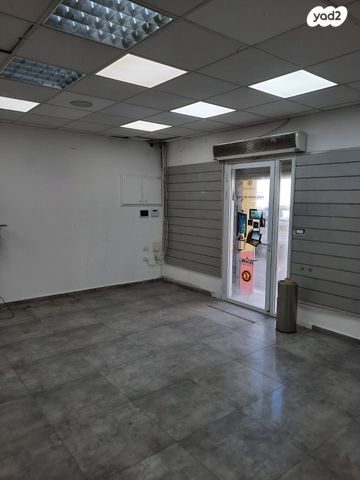 חנויות/ שטח מסחרי, מצדה 15, אזור תעשיה צפון, בני ברק